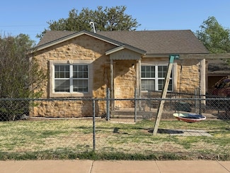 3310 Bates St, Lubbock, TX 79415