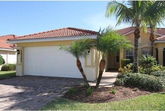 14262 Manchester Dr, Naples, FL 34114