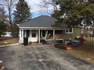 W1778 Island Dr, Sullivan, WI 53178