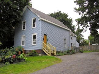 69 Rochester St, Westbrook, ME 04092