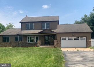 144 E Wolfert Station Rd, Mickleton, NJ 08056