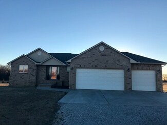 2440 S Brookmeadow Dr, Garden Plain, KS 67050