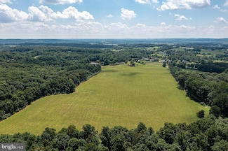 43272 Evans Pond Rd, Leesburg, VA 20176