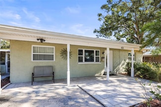 401 Davison Ave NE, Saint Petersburg, FL 33703