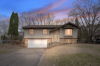 7808 Shingle Creek Dr, Brooklyn Park, MN 55443