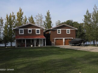 2217 Prairiewood Ln, Warwick, ND 58381