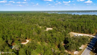 102 Glades St, Florahome, FL 32140