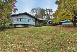 3 Algonquin Estates Rd, Saint Louis, MO 63122