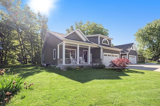 18481 N Fruitport Rd, Spring Lake, MI 49456