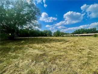 1215 E Pridemore Dr, Lincoln, AR 72744