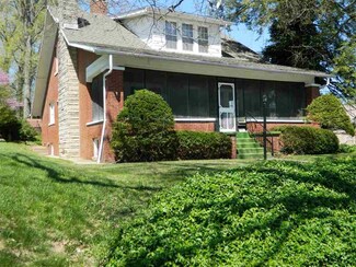 222 N Jackson St, Huntingburg, IN 47542