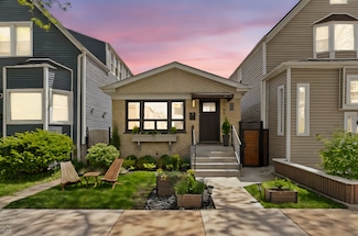 3753 N Francisco Ave, Chicago, IL 60618