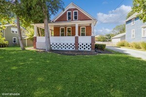 34 S Roselle Rd, Roselle, IL 60172