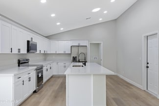 1104 N Oak Ct, Gilbert, AZ 85233