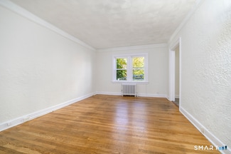 8 Washington Ct Unit 104, Stamford, CT 06902