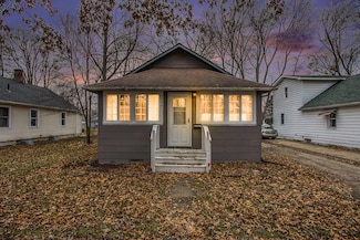 404 Susan Ave, Sturgis, MI 49091