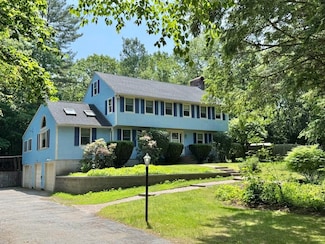 93 Faith Dr, Hampstead, NH 03841