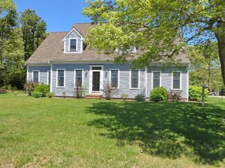 39 Purmackene Ln, Harwich Port, MA 02646