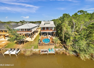 4063 Blue Jay St, Bay St. Louis, MS 39520