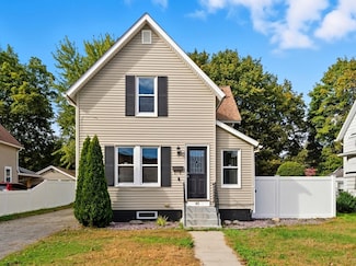 45 Meadow St, Ludlow, MA 01056