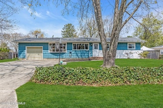 21 Dockage Rd, Bayville, NJ 08721