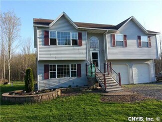 195 Dry Bridge Rd, Central Square, NY 13036