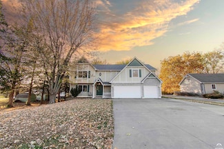 1215 Hacienda Ln, Lawrence, KS 66049