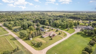 38630 Woodview Ln, Le Center, MN 56057
