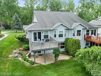 2336 Swans Cove Unit 7, Fenton, MI 48430