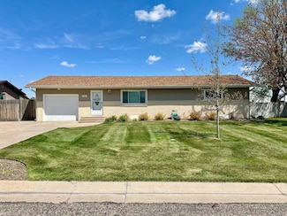 1345 E 8th St, Colby, KS 67701