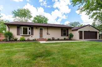 26179 W Tarvin Ln, Ingleside, IL 60041