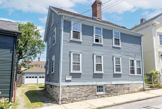 14 Sherman St, Newport, RI 02840