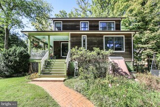 9 Circle Cir, Washington Grove, MD 20880