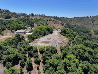 2682 Canyon Crest Dr, Escondido, CA 92027