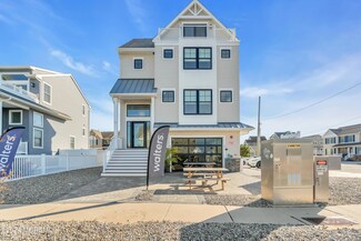 28 3rd Ave, Seaside Heights, NJ 08751
