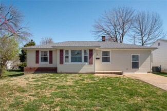 628 N Briegel St, Columbia, IL 62236
