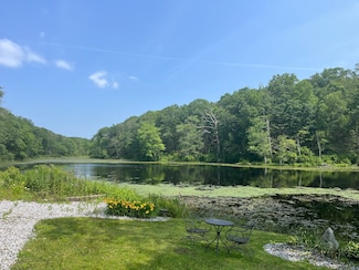 538 Winthrop Rd, Deep River, CT 06417