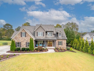 2025 Enclave Dr, Rocky Face, GA 30740
