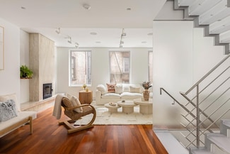 9 Minetta St, New York, NY 10012