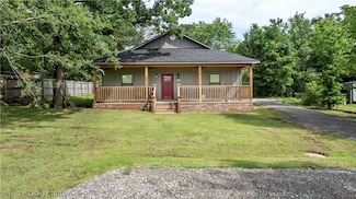 942 Strawberry Ln, Cedarville, AR 72932