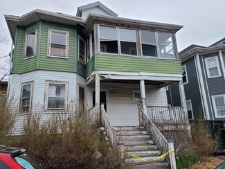 32 Saranac St, Dorchester, MA 02122