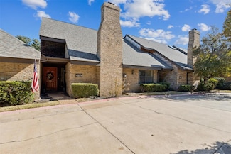 4223 Brook Tree Dr, Fort Worth, TX 76109