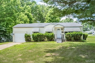 10327 Ashbrook Dr, Saint Louis, MO 63137