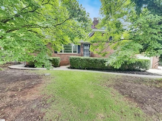 132 Trent Dr, Taylors, SC 29687