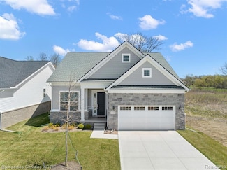 5545 Helmsdale Blvd, West Bloomfield Township, MI 48322
