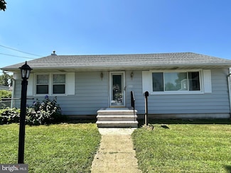 308 W 2nd St, Florence, NJ 08518