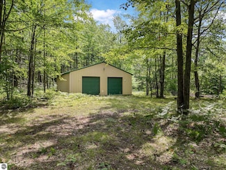 1050 N 47 1 2 Rd, Manton, MI 49663