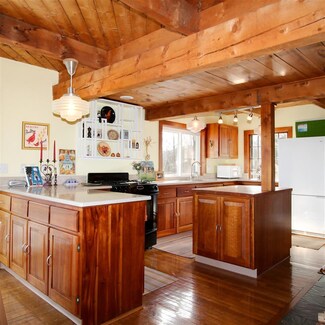 429 Rabbit Hollow Rd, Northfield, VT 05663