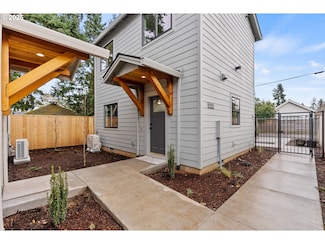 5712 SE Ramona St Unit C, Portland, OR 97206
