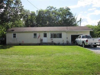 11424 Canaan Center Rd, Creston, OH 44217